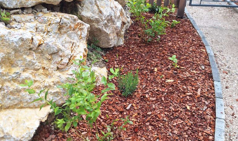 Gartengestaltung mit Lärchenrindenmulch